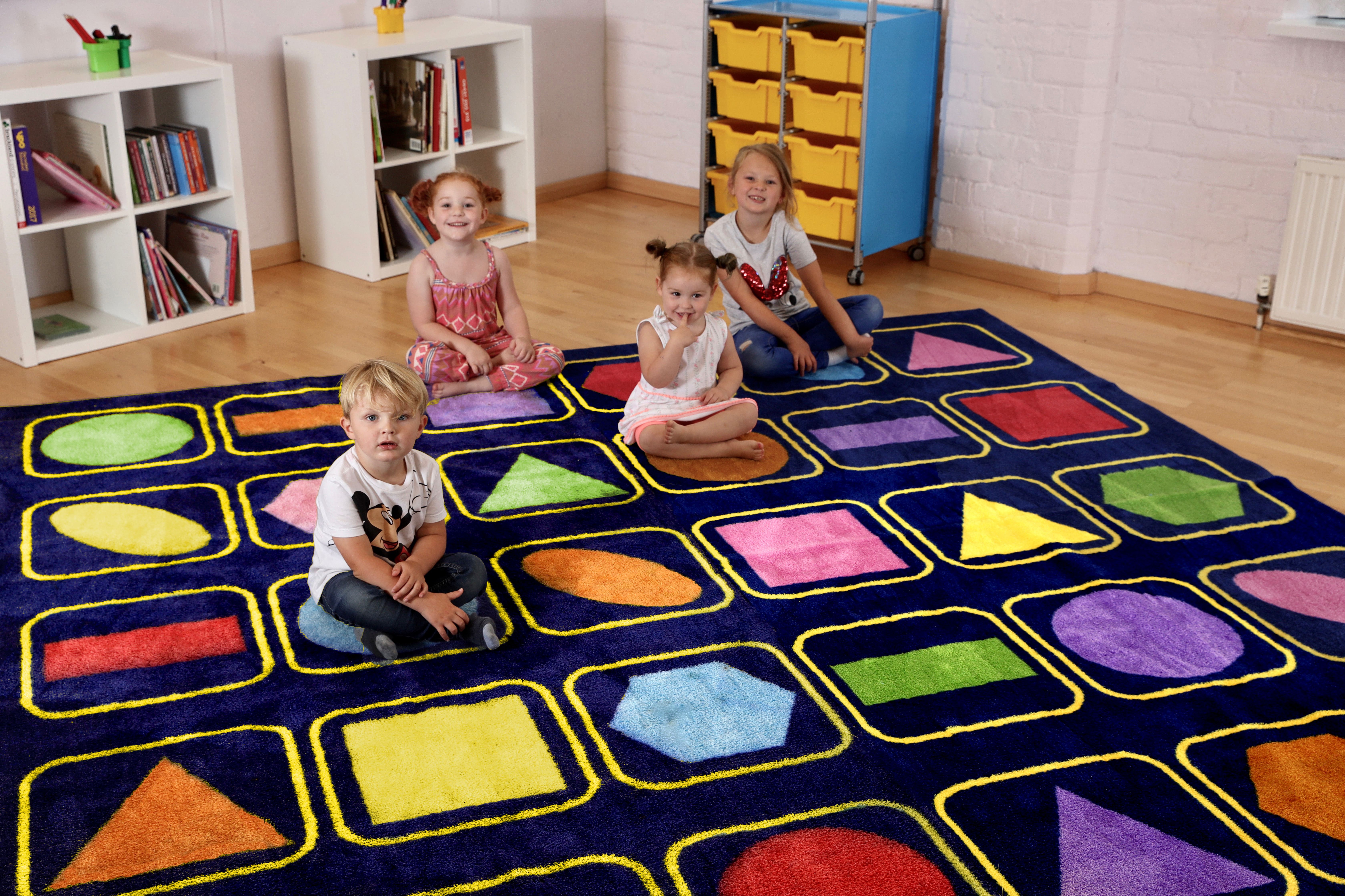 Geometric Shapes 3x3m Placemat Carpet